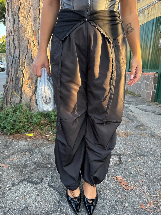 Parachute Shaila