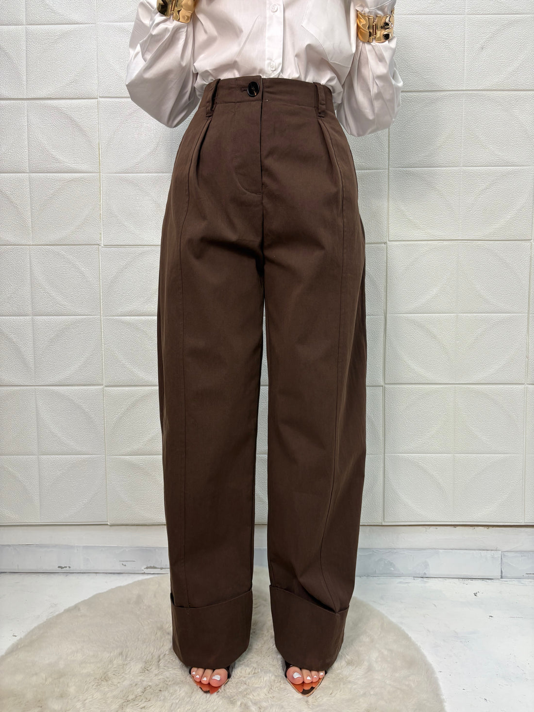 Pantalone con piegone