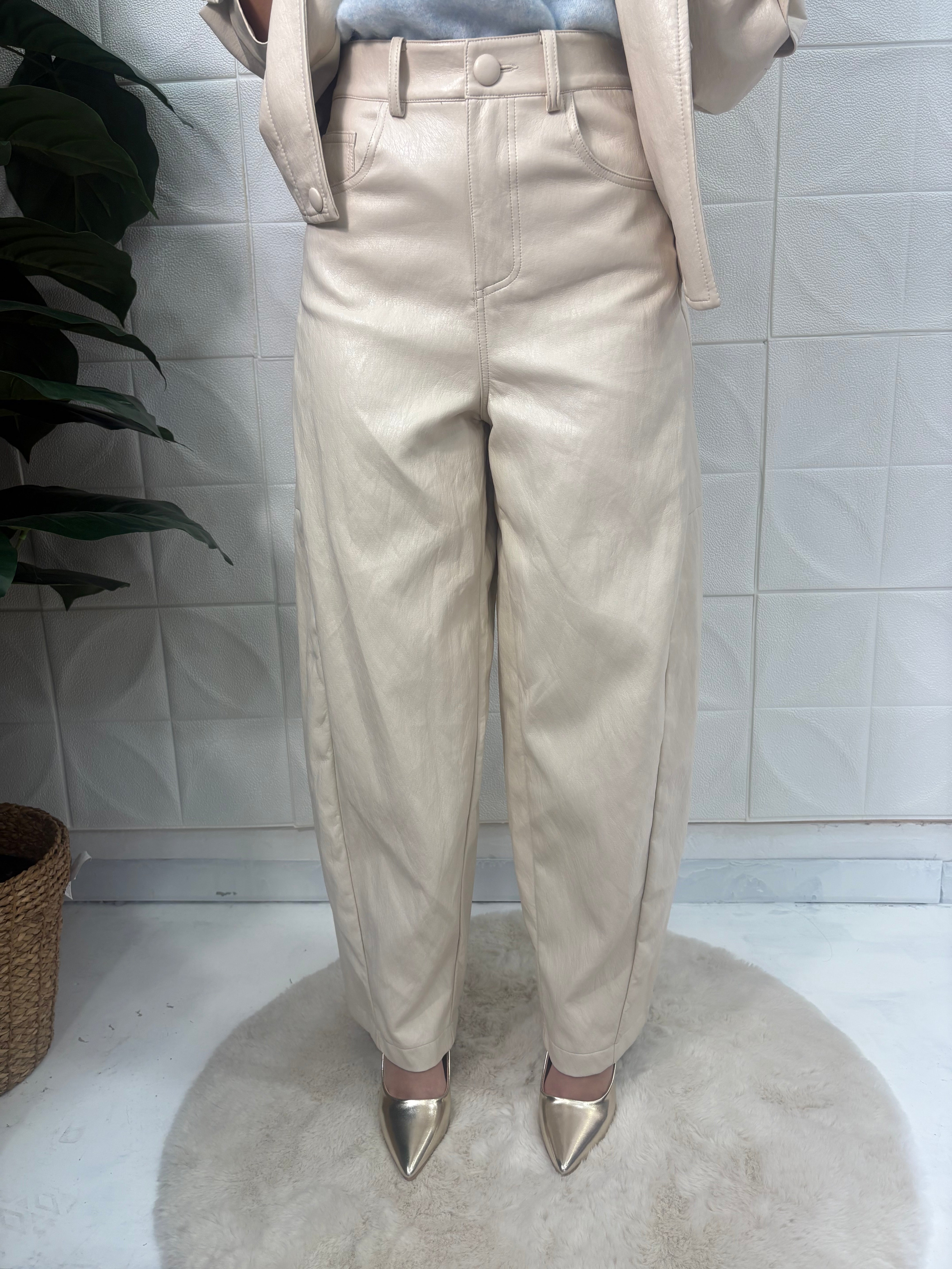 CordSet Ary By Lumina