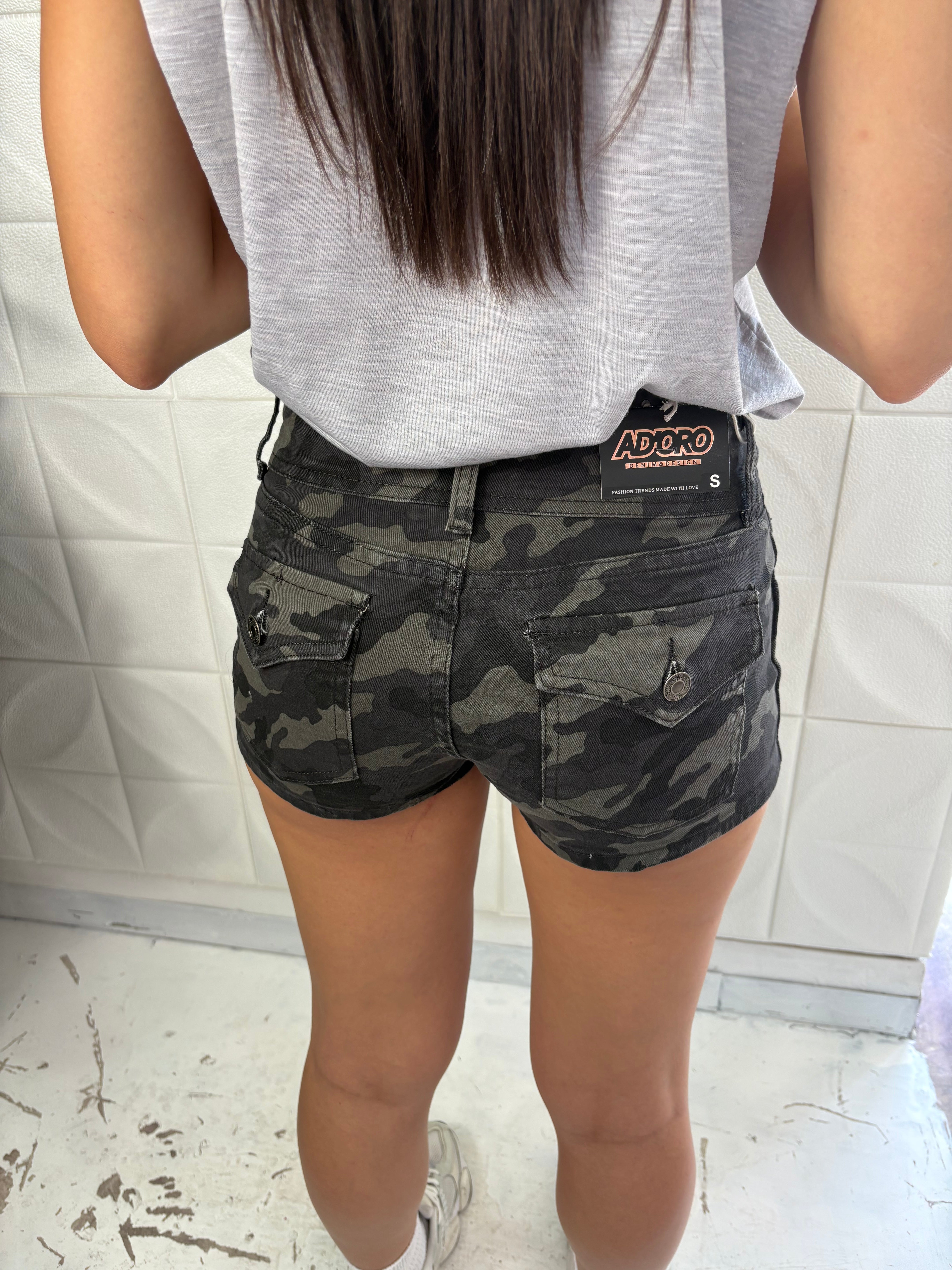 Mini Short’s Mimetic