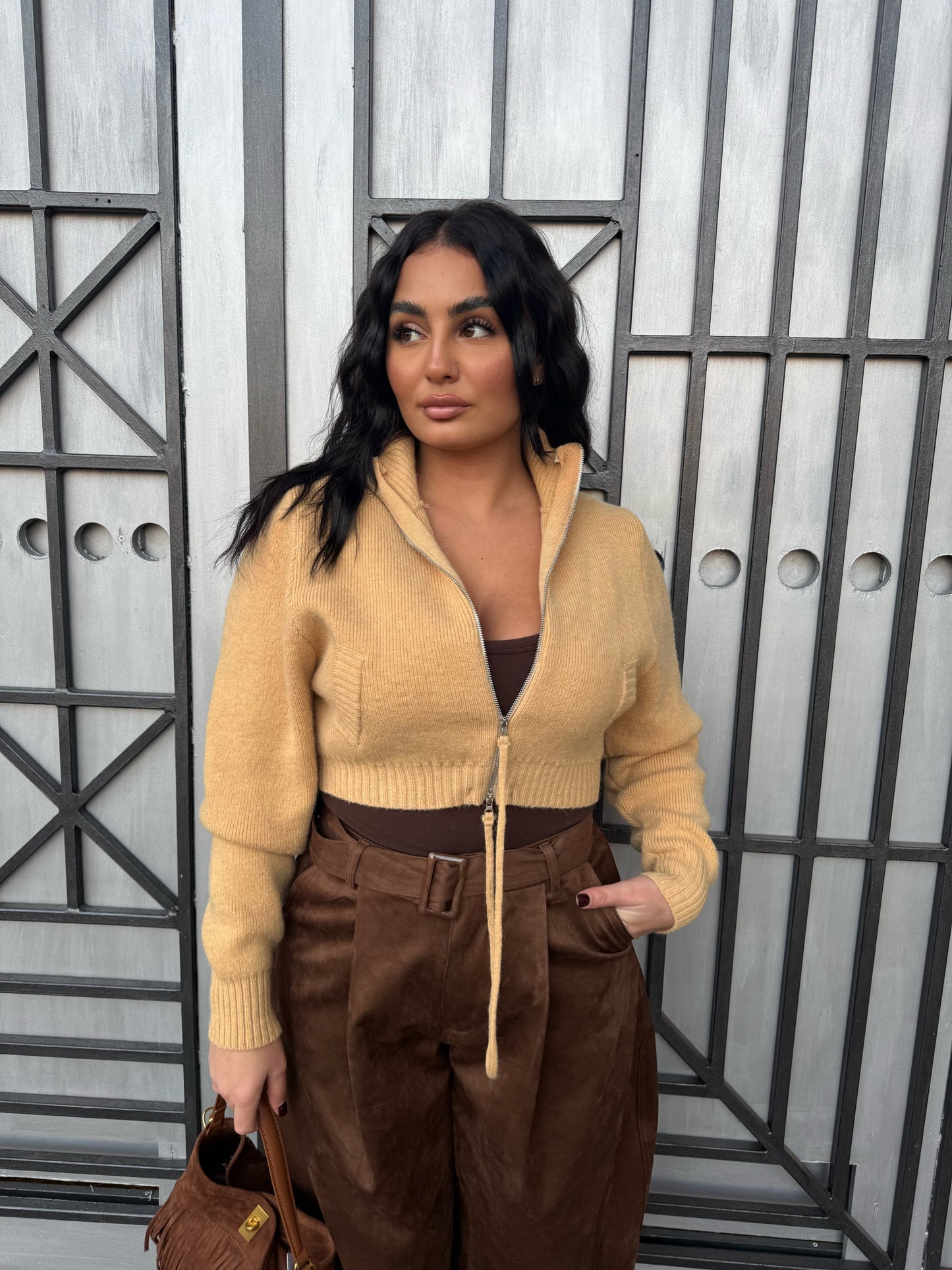 Set Maglioncino Crop con zip e canotta