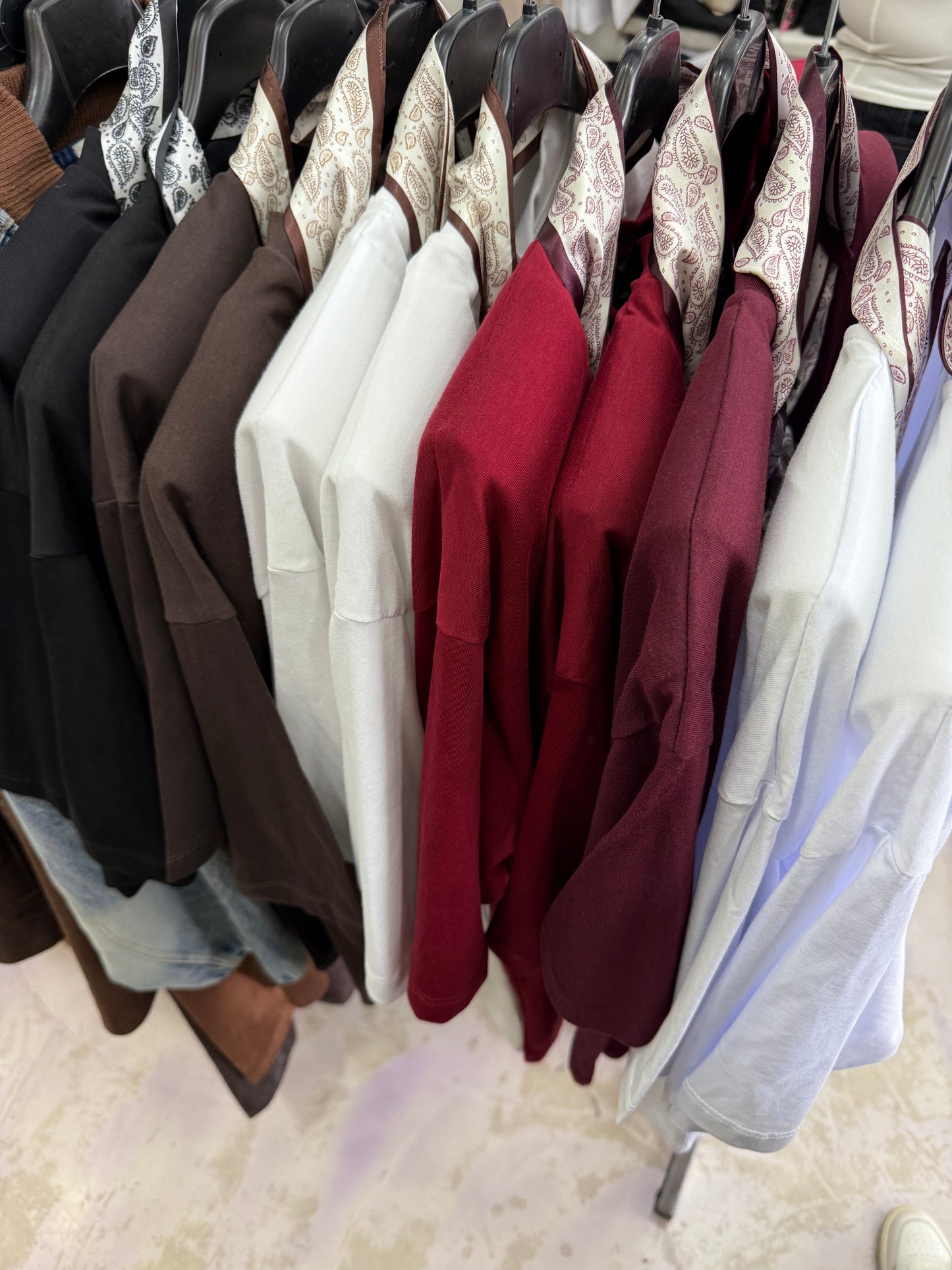 T-shirt Foulard