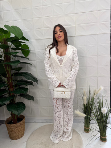 Tailleur in pizzo