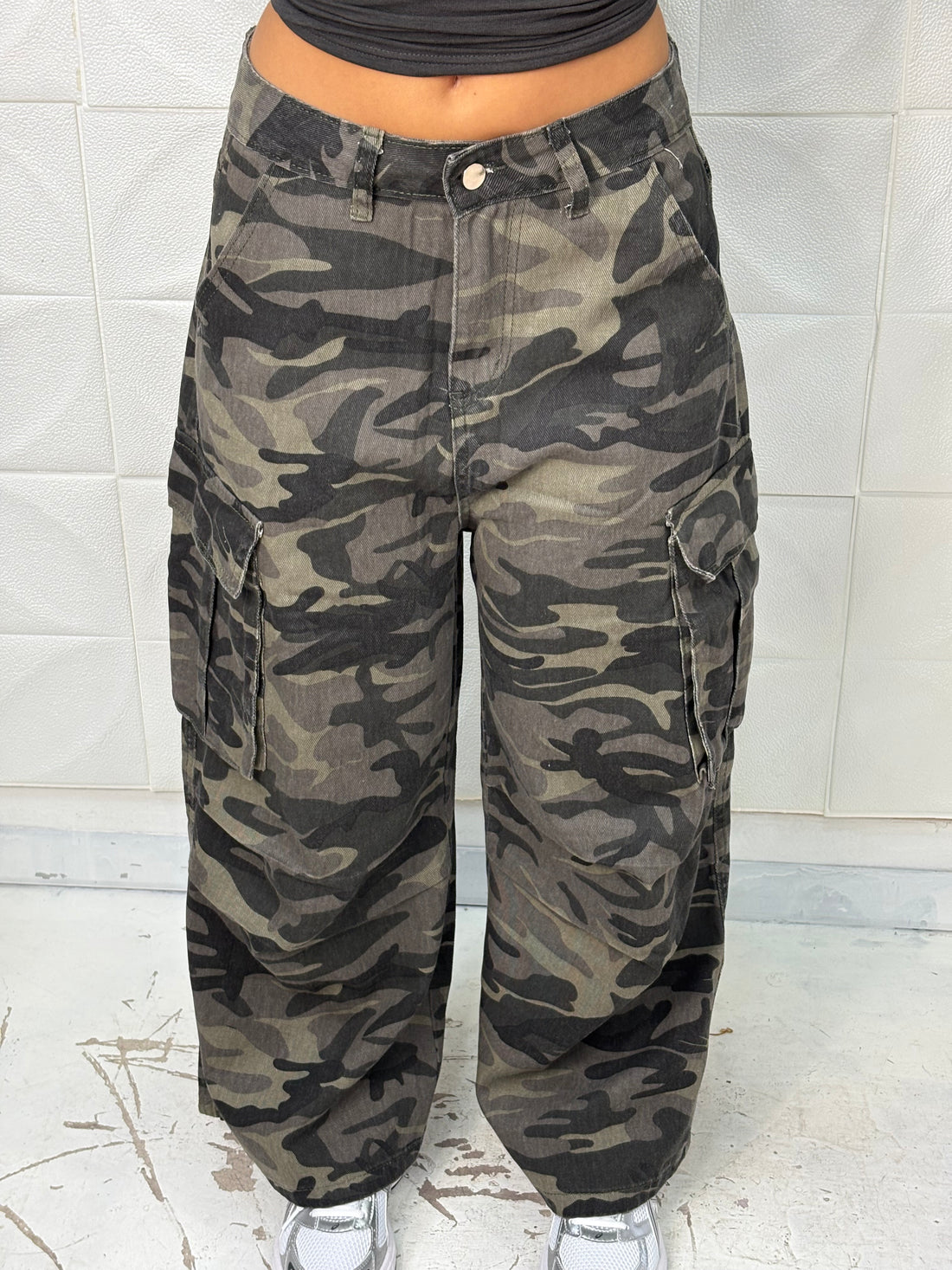 Jeans cargo mimetico